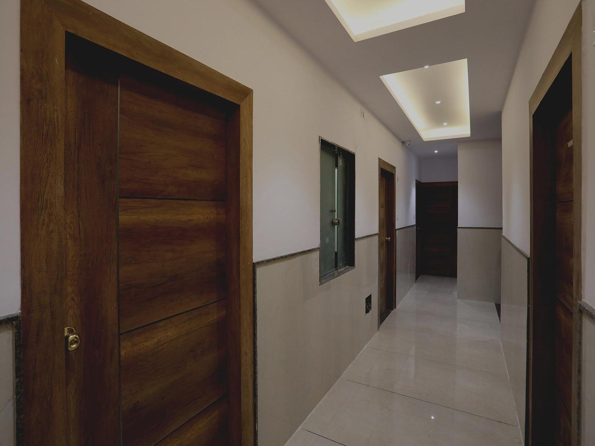 Hotel Ivy Yeni Delhi Dış mekan fotoğraf