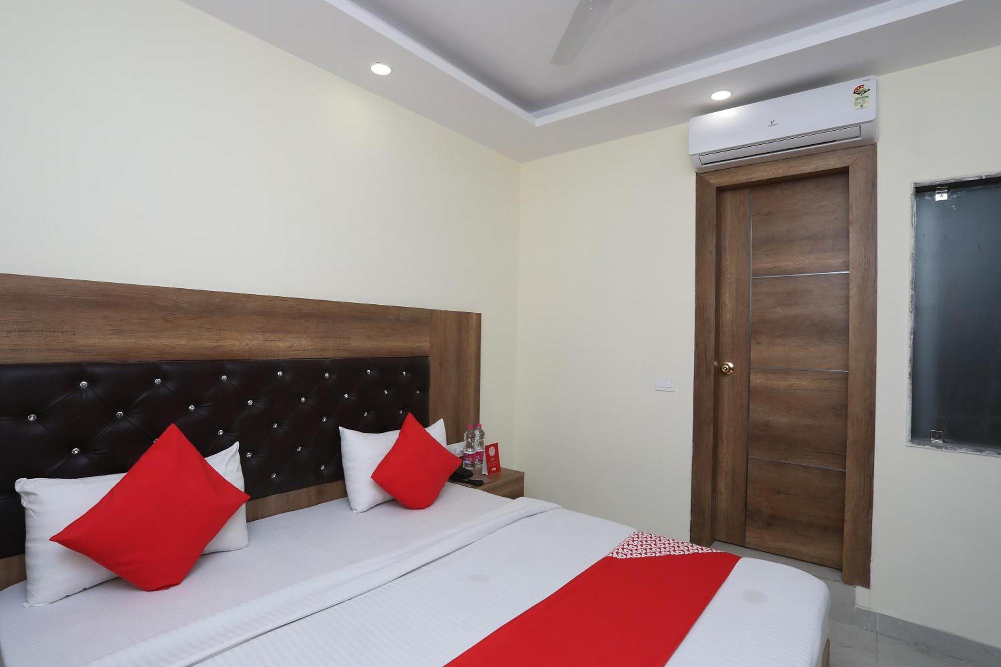 Hotel Ivy Yeni Delhi Dış mekan fotoğraf