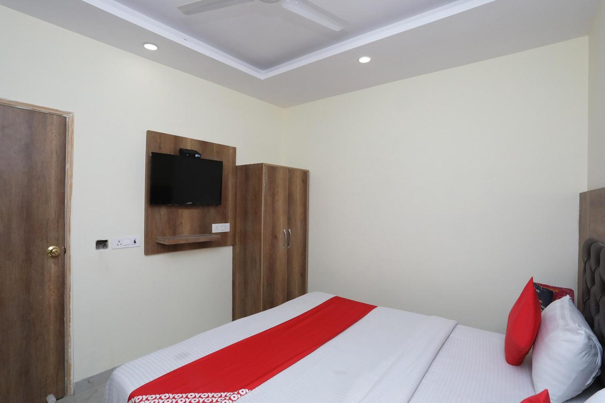 Hotel Ivy Yeni Delhi Dış mekan fotoğraf